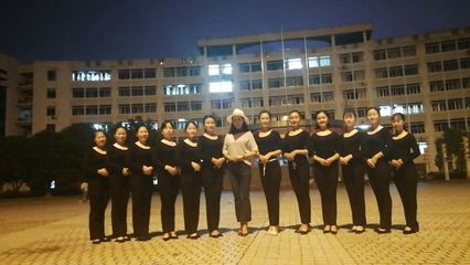 微笑传递语言，文明传播信念——记文学院秘书学天使礼仪队服务2017年中国大学生武术锦标赛